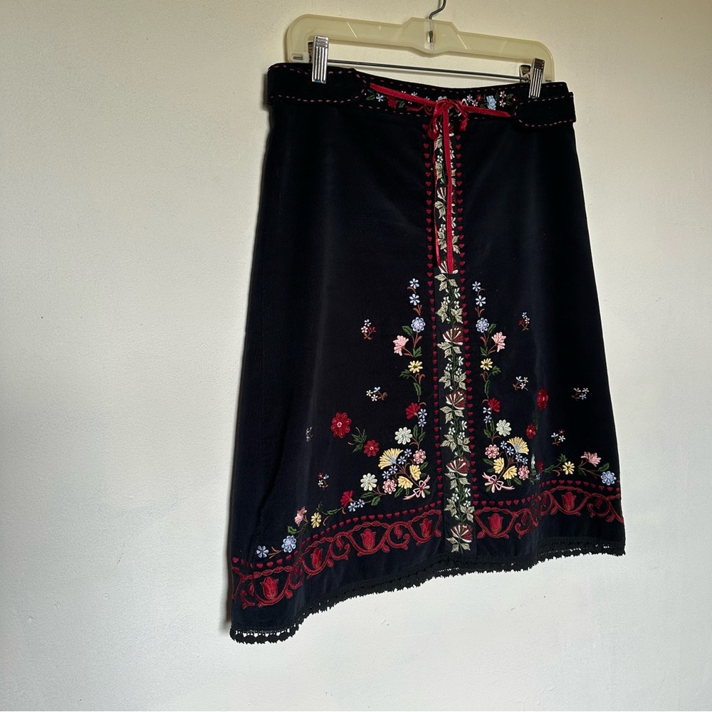 Anthropologie Oktoberfest skirt- Sleeping on Snow embroidered skirt Dirndl